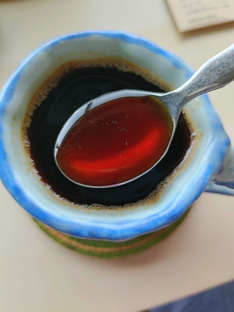 お湯を注いで5秒で完成したイニックコーヒー「スムースアロマ」
